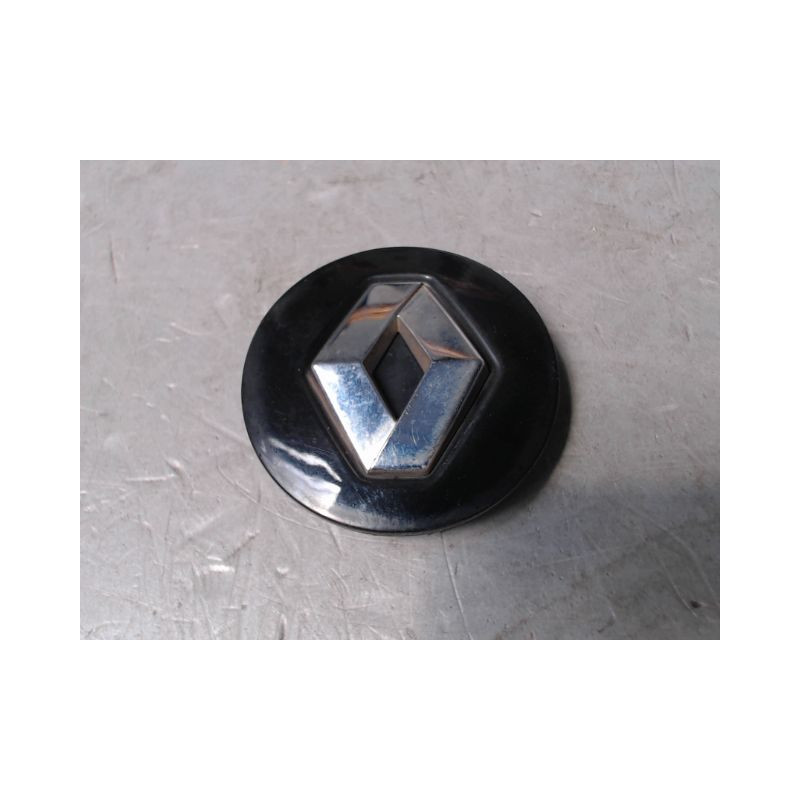 ENJOLIVEUR DE ROUE RENAULT SCENIC III 2009-