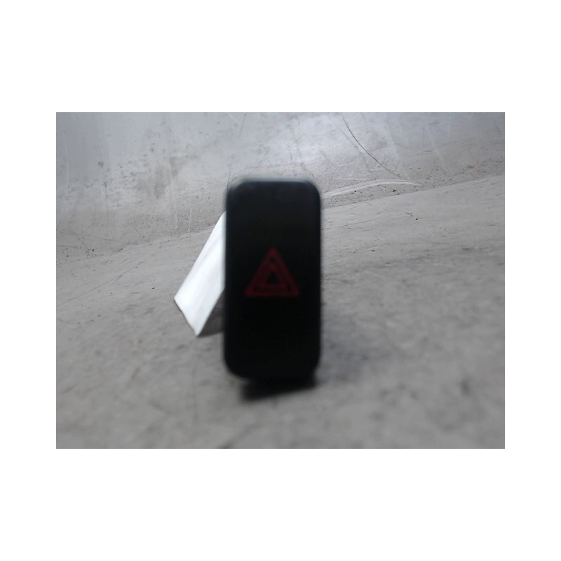 BOUTON DE WARNING MAZDA 626 97-99