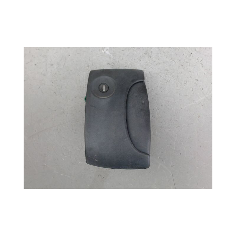 POIGNEE EXTERIEURE PORTE COULISSANTE DROIT RENAULT KANGOO
