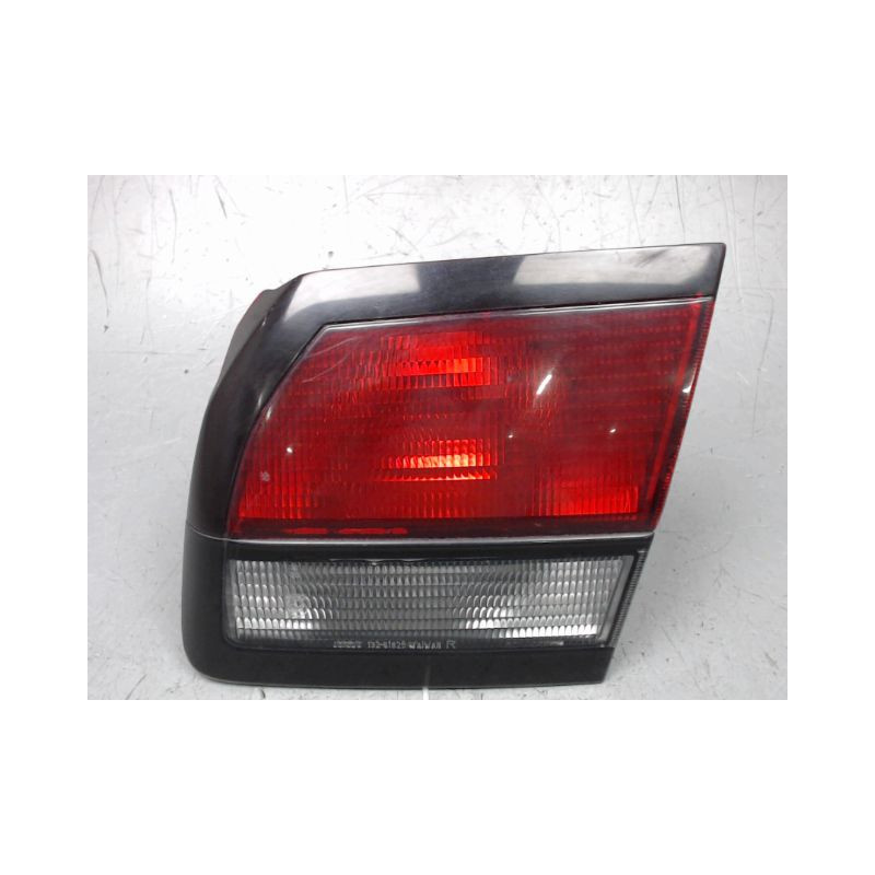FEU ARRIERE INTERIEUR DROIT MAZDA 626 97-99