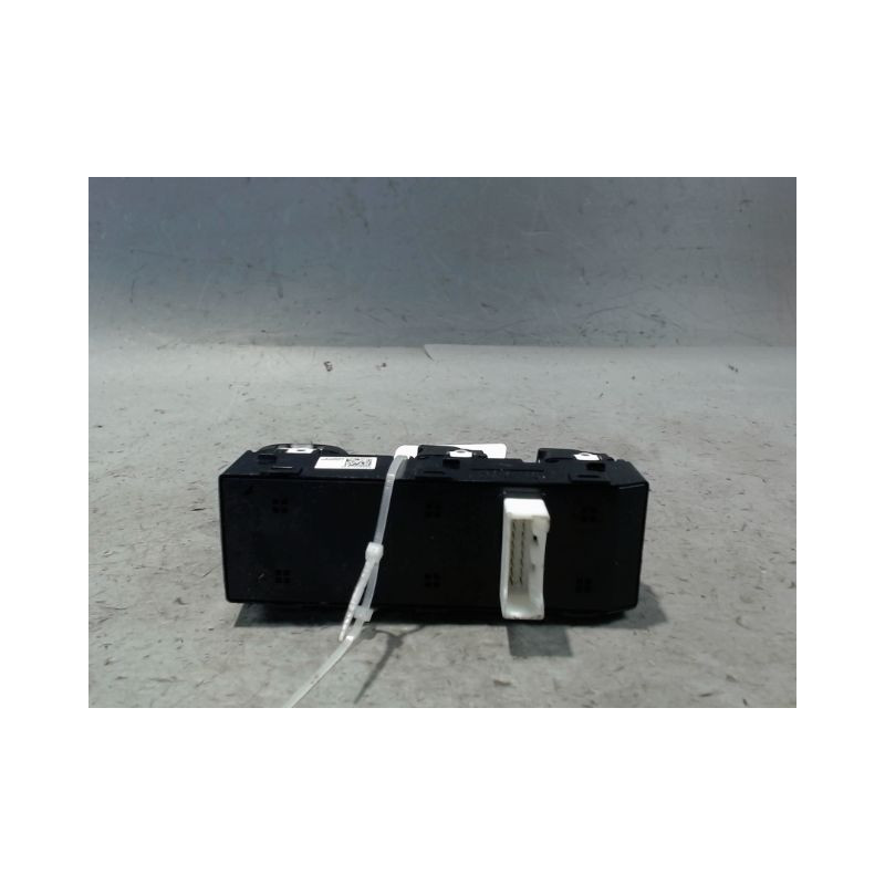 COMMANDE LEVE-GLACE PORTE AVG KIA PICANTO