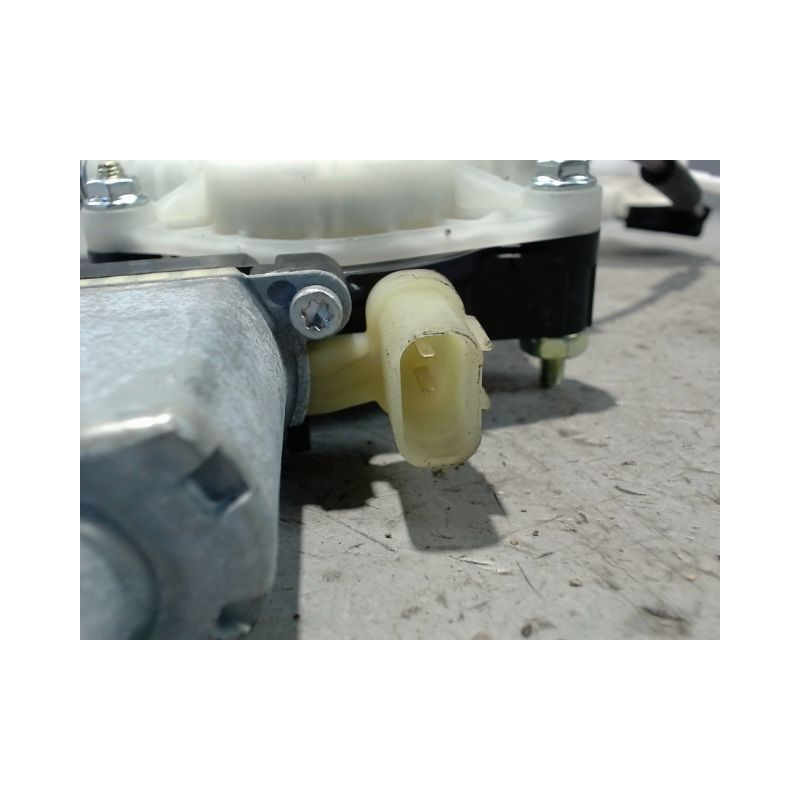 MECANISME+MOTEUR LEVE-GLACE AVANT DROIT KIA PICANTO