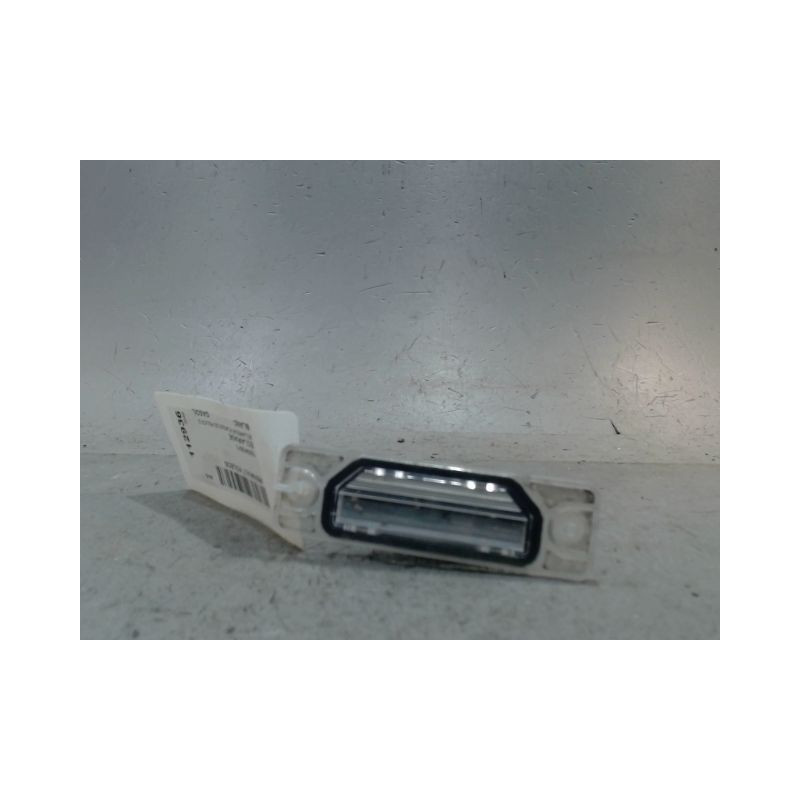 ECLAIREUR PLAQUE DE POLICE DROIT RENAULT KOLEOS
