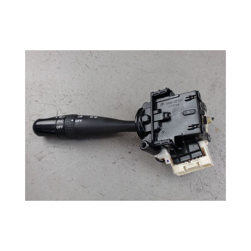 COMMANDE CLIGNOTANT SUZUKI SWIFT