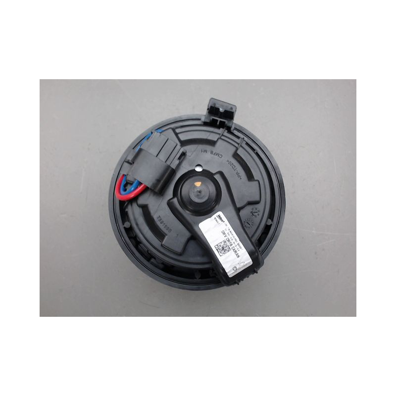 MOTEUR VENTILATEUR CHAUFFAGE DACIA DUSTER