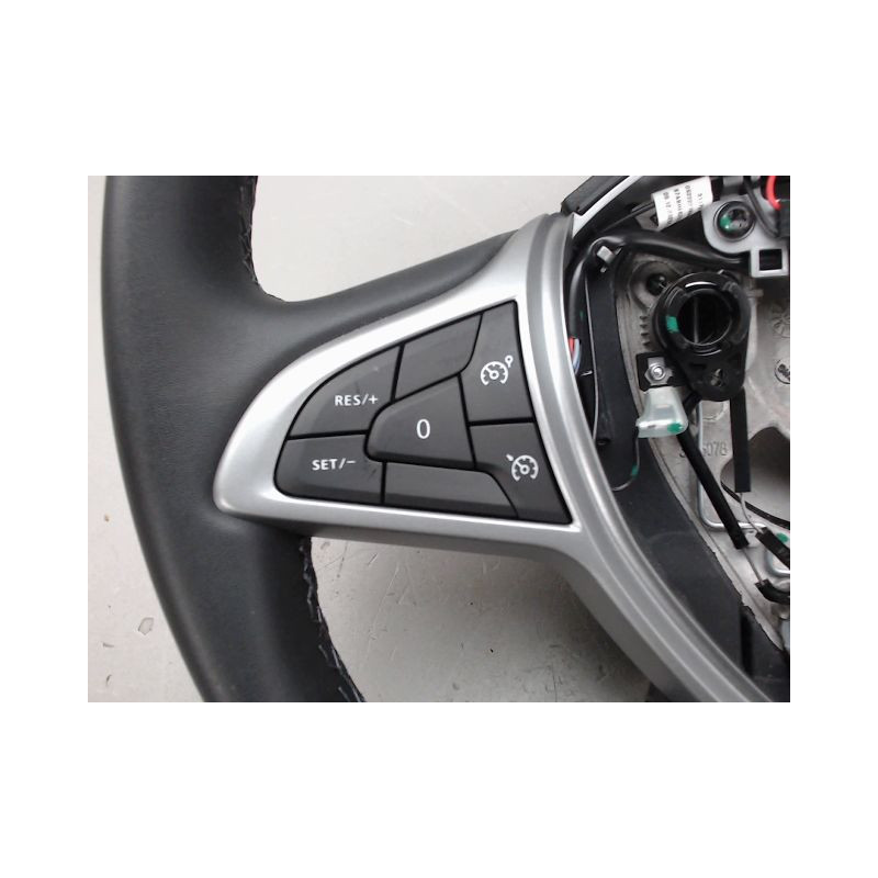 VOLANT DE DIRECTION DACIA DUSTER