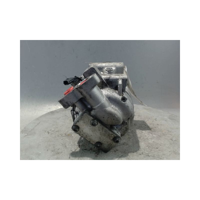 COMPRESSEUR AIR CONDITIONNE RENAULT CLIO IV