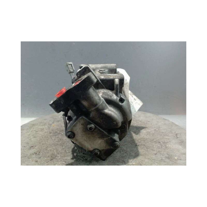 COMPRESSEUR AIR CONDITIONNE RENAULT CLIO IV