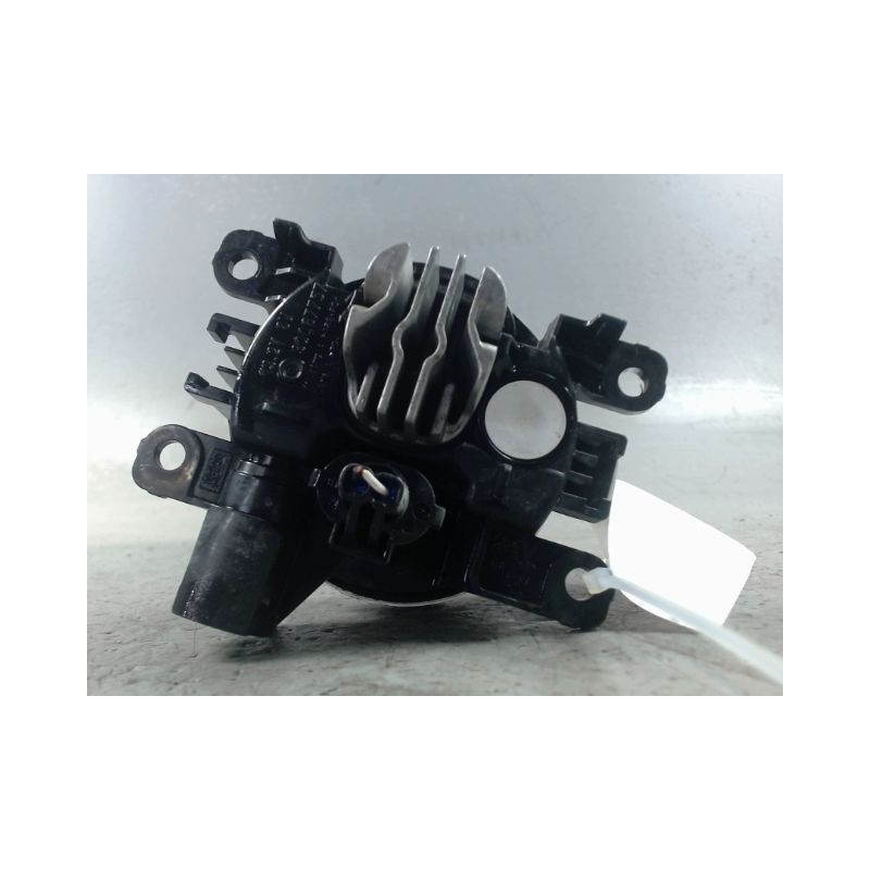 PHARE ANTIBROUILLARD AVANT DROIT RENAULT CLIO IV
