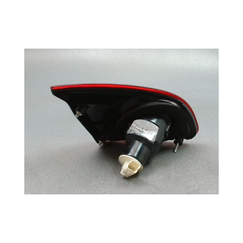 FEU ARRIERE INTERIEUR DROIT NISSAN QASHQAI BREAK I Phase 1 2007-2010