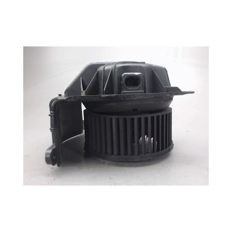 MOTEUR VENTILATEUR CHAUFFAGE RENAULT MEGANE