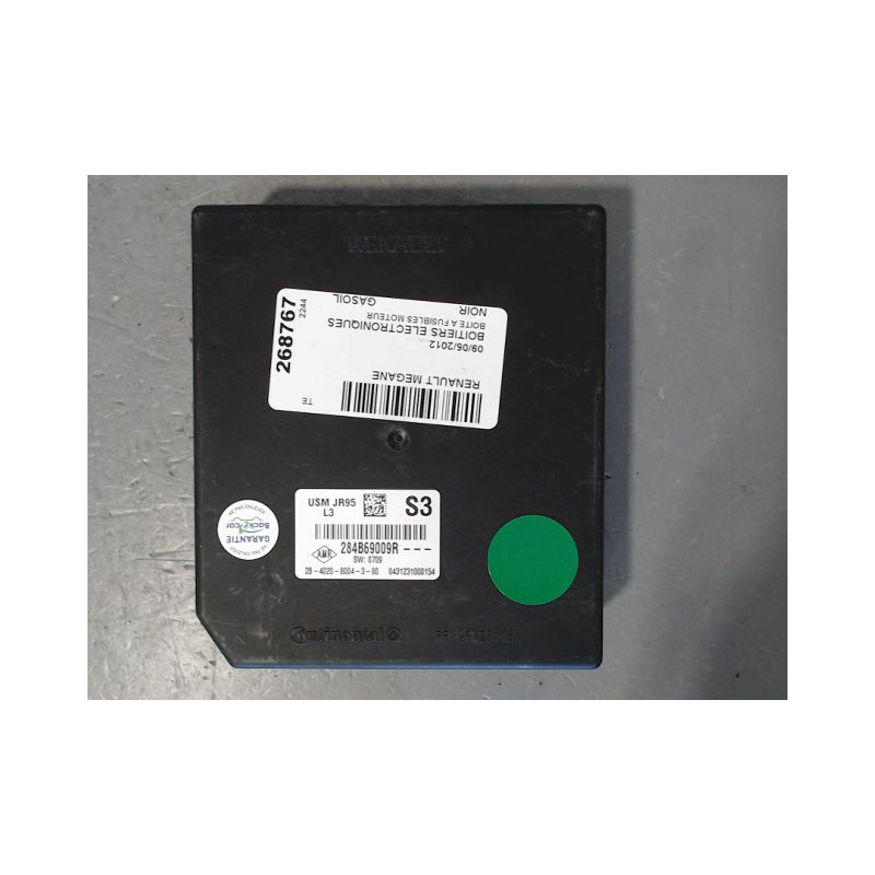 BOITE A FUSIBLES RENAULT MEGANE