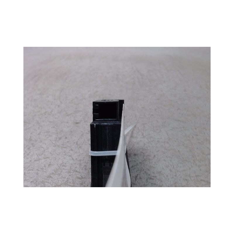 BOUTON DE WARNING AUDI A4 2008-