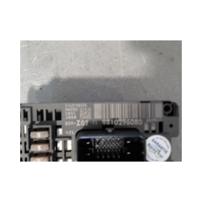 BOITE A FUSIBLES CITROEN C4