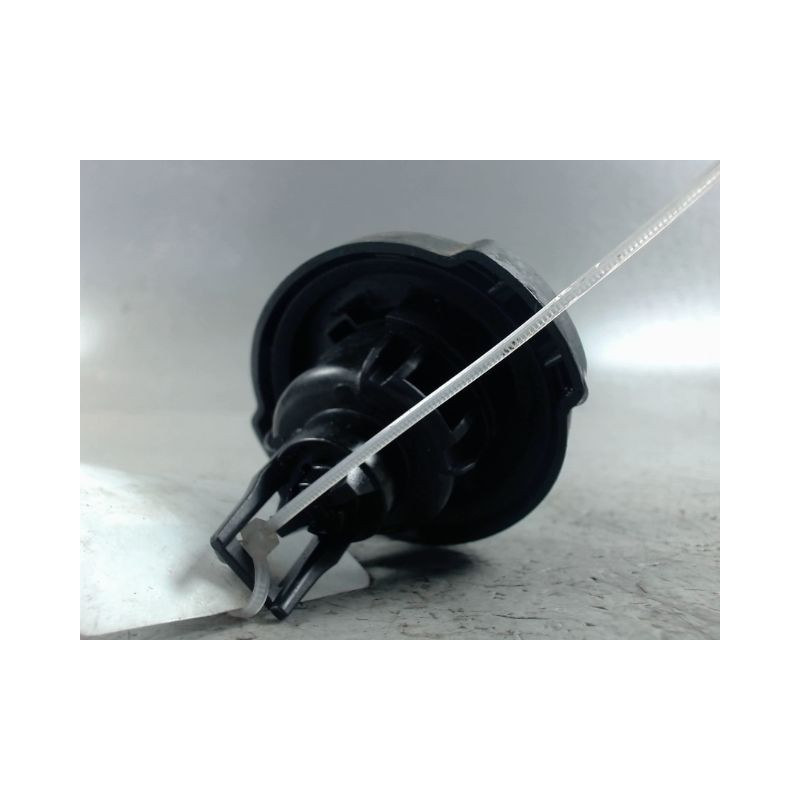 BOUCHON RESERVOIR A CARBURANT PEUGEOT 308 2011-