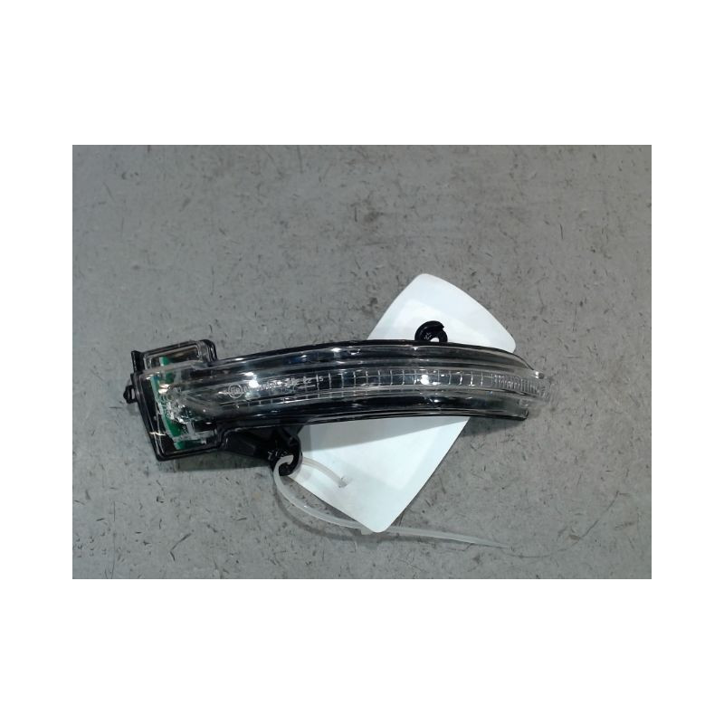 REPETITEUR RETROVISEUR GAUCHE RENAULT MEGANE
