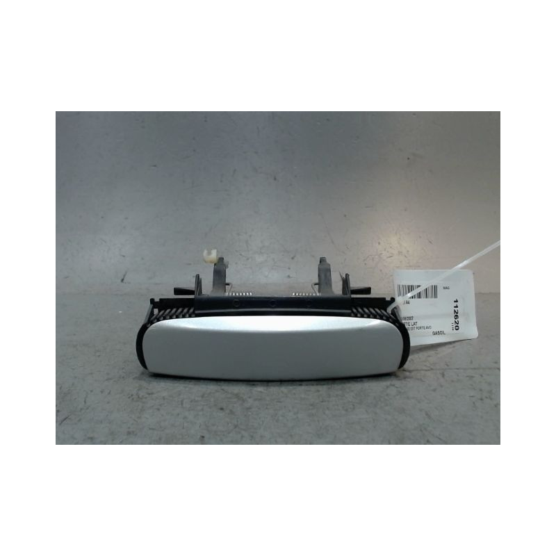 POIGNEE EXTERIEURE PORTE AVANT DROIT AUDI A4