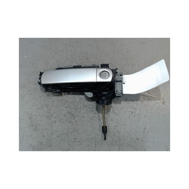 POIGNEE EXTERIEURE PORTE AVANT GAUCHE AUDI A4