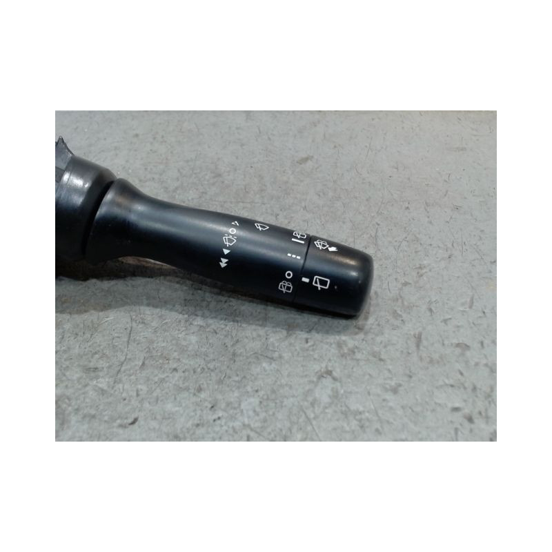 COMMANDE ESSUIE GLACE TOYOTA YARIS