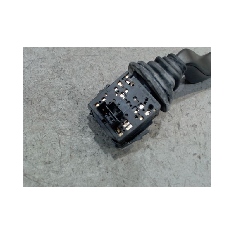 COMMANDE CLIGNOTANT OPEL CORSA