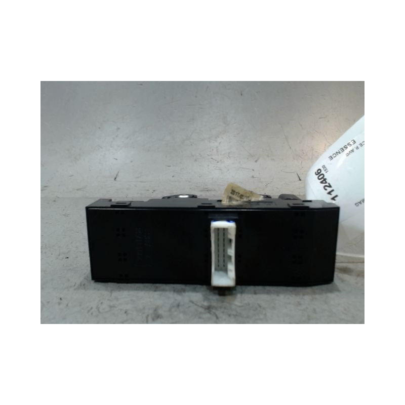 COMMANDE LEVE-GLACE PORTE AVG HYUNDAI I20