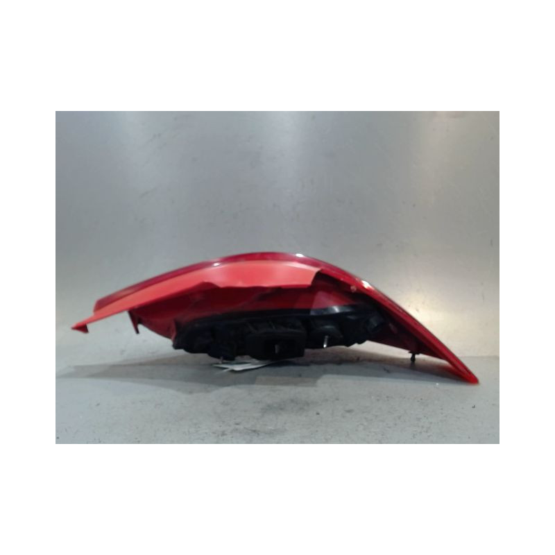 FEU ARRIERE GAUCHE  OPEL CORSA