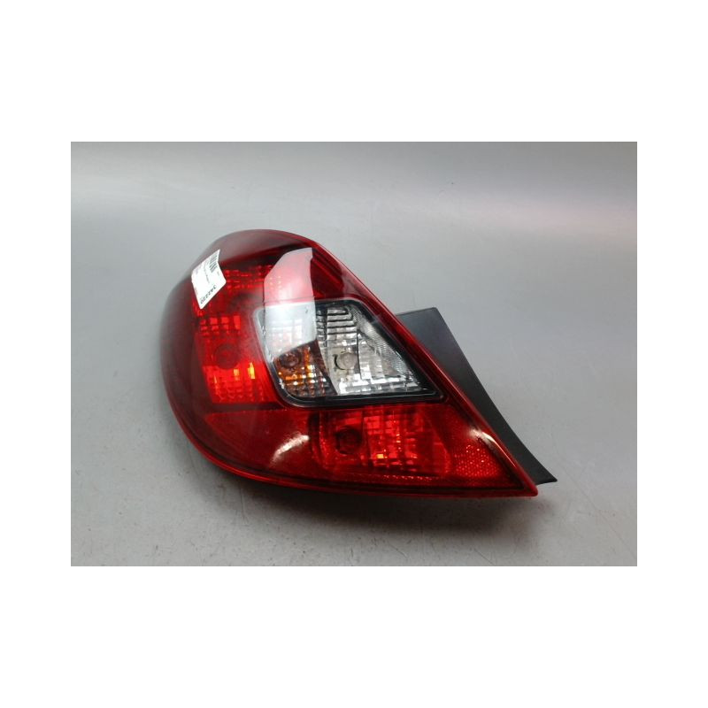 FEU ARRIERE GAUCHE  OPEL CORSA IV Phase 2 (D) 2011-2015