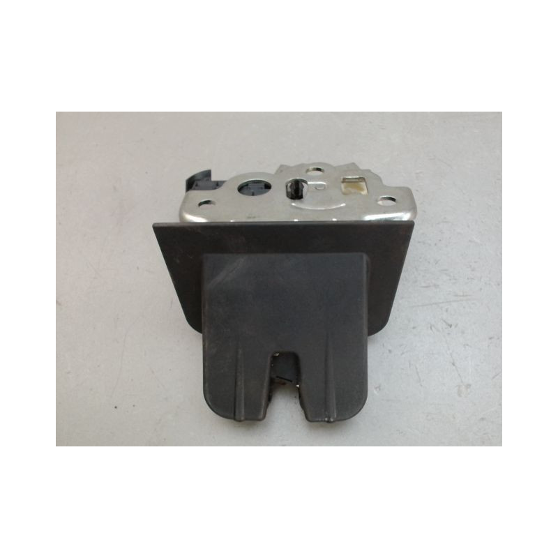 SERRURE COFFRE ARRIERE AUDI A3