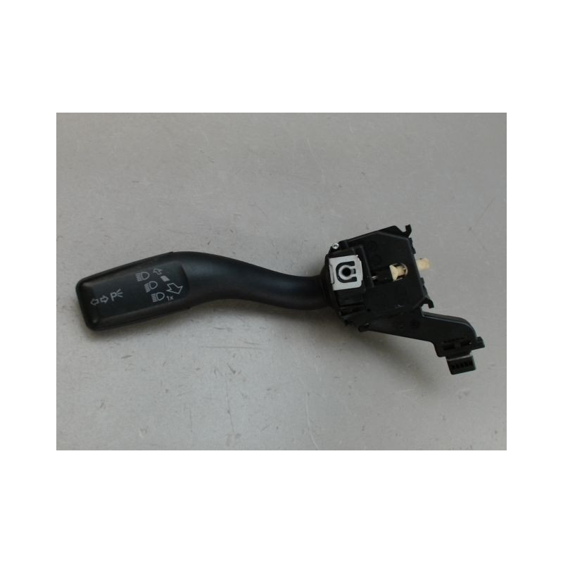 COMMANDE CLIGNOTANT AUDI A3