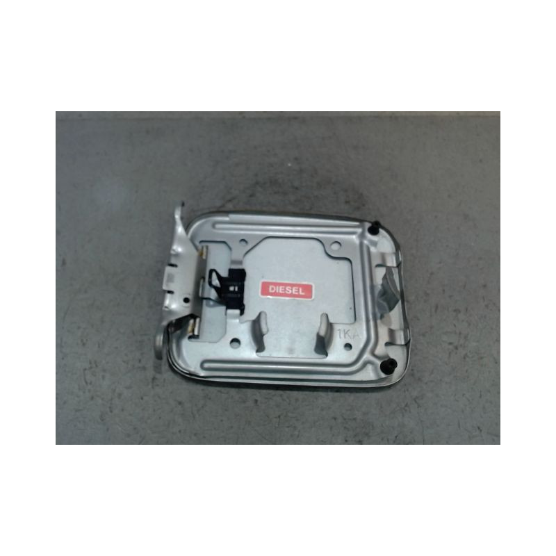 VOLET DE TRAPPE CARBURANT NISSAN JUKE