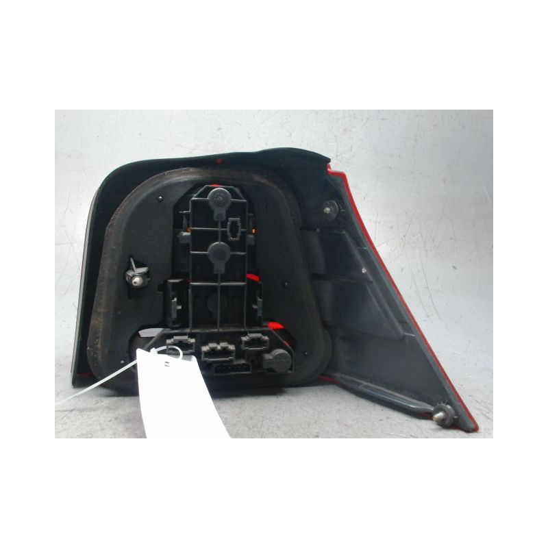 FEU ARRIERE GAUCHE  VOLKSWAGEN GOLF IV 98-2004