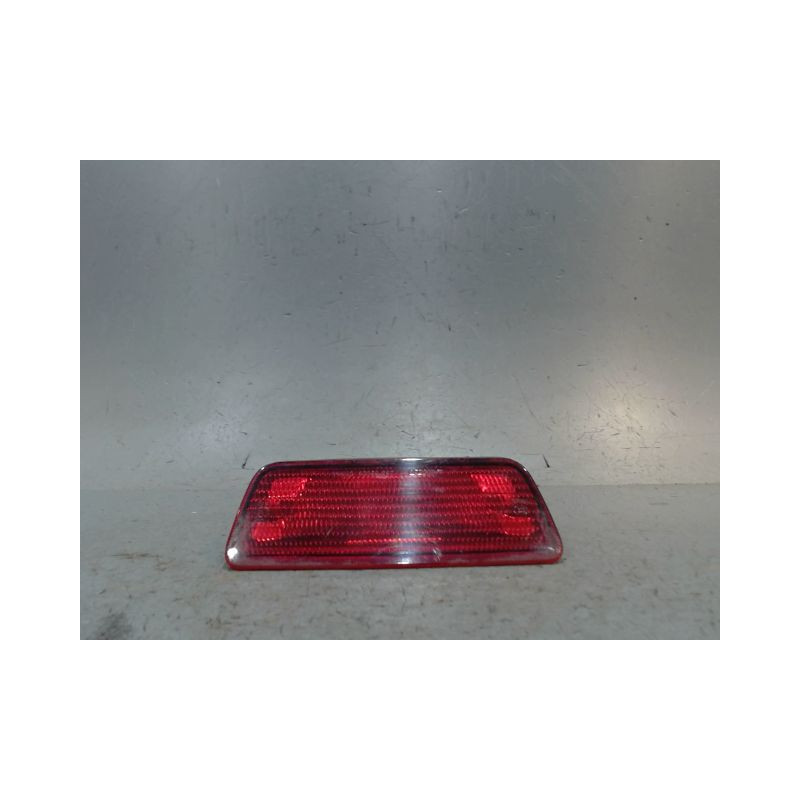 FEU BROUILLARD CENTRAL ARRIERE NISSAN JUKE