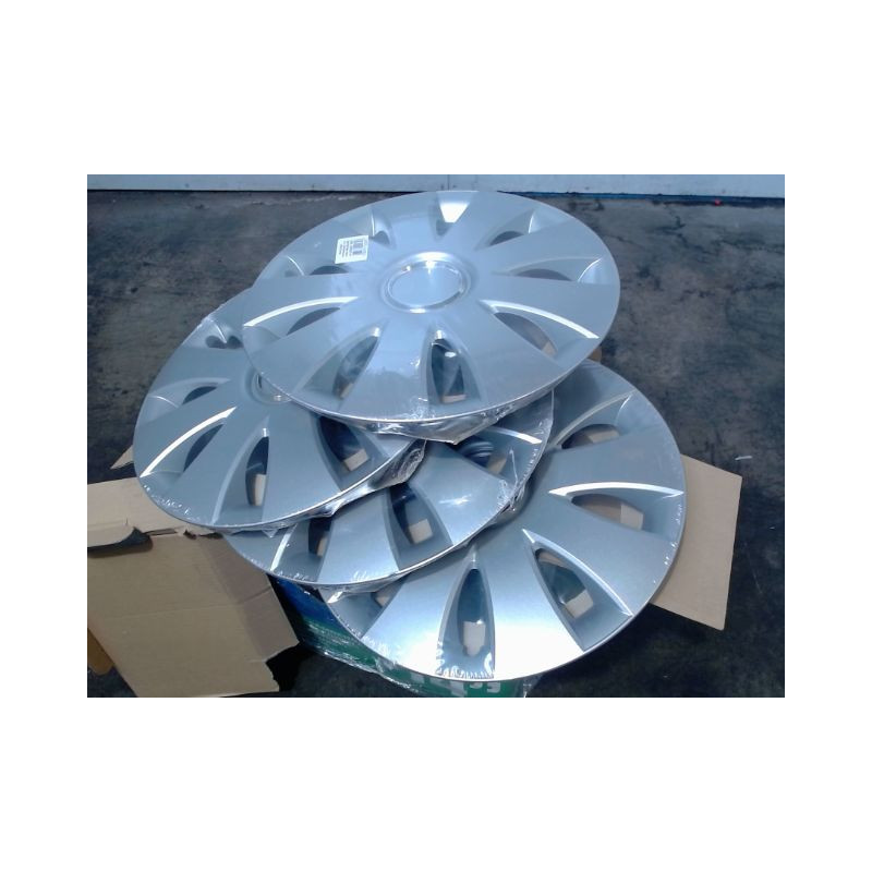 ENJOLIVEUR DE ROUE PEUGEOT 206 SW 02-06
