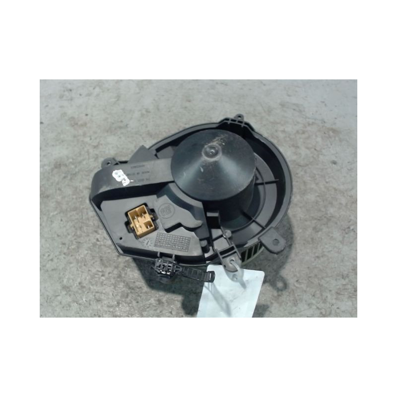 MOTEUR VENTILATEUR CHAUFFAGE VOLKSWAGEN PASSAT BREAK 97-2000