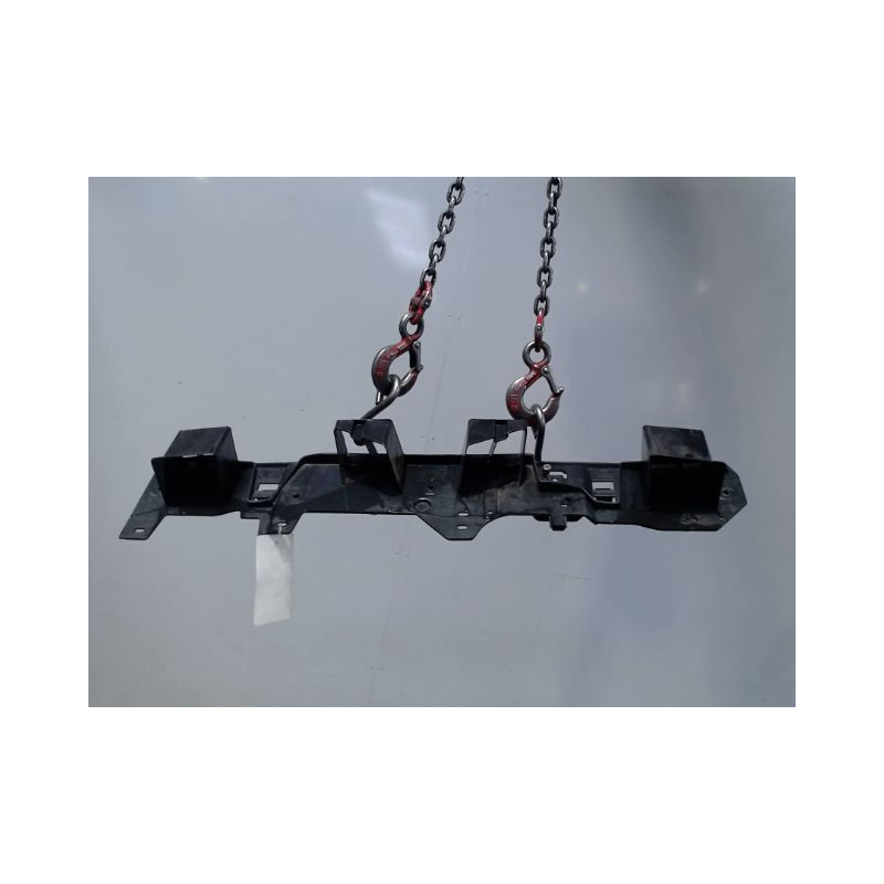 SUPPORT CENTRAL PARE-CHOC ARRIERE  PEUGEOT 208