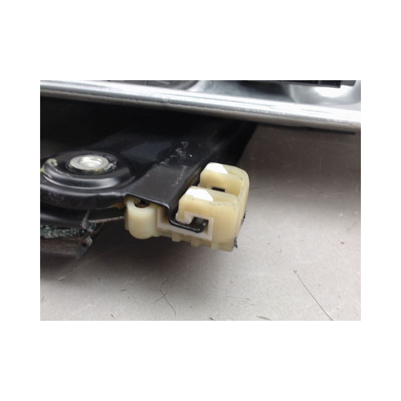 MECANISME LEVE-GLACE AVANT DROIT VOLKSWAGEN POLO