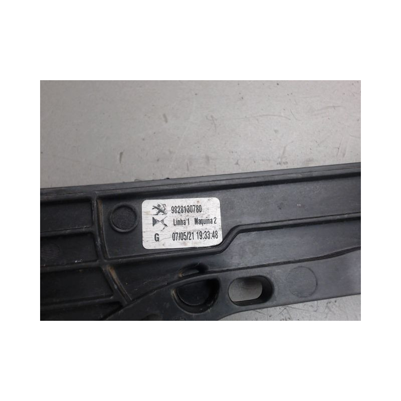 MECANISME LEVE-GLACE AVANT GAUCHE PEUGEOT 2008