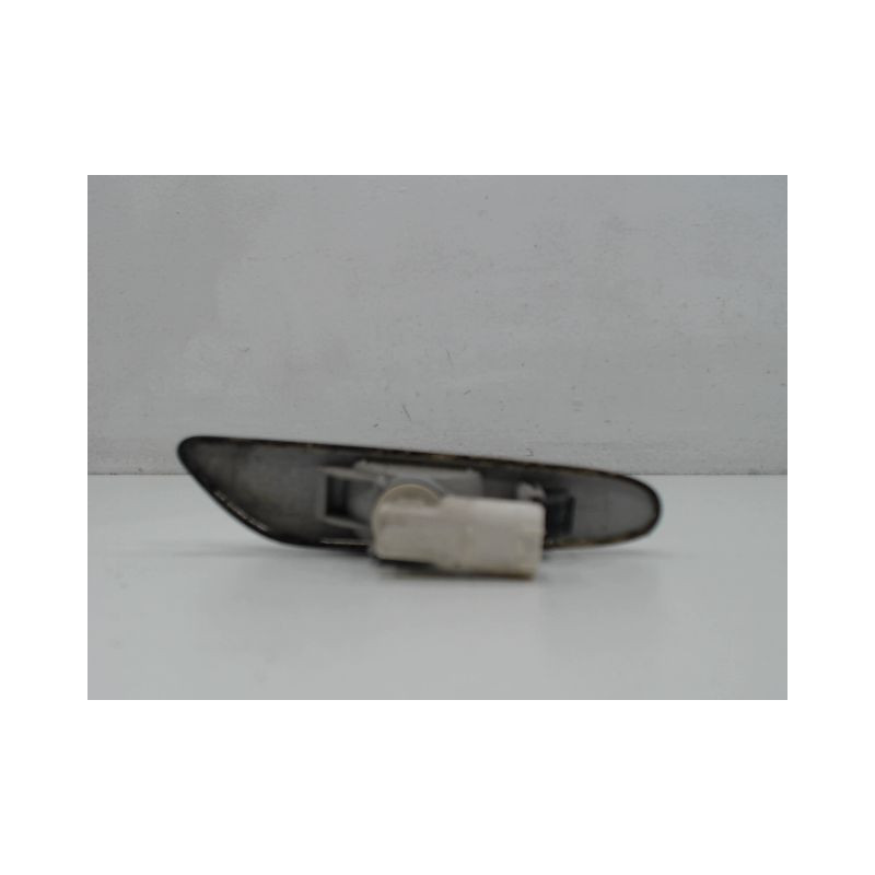 REPETITEUR AILE DROIT B.M.W. SERIE 3