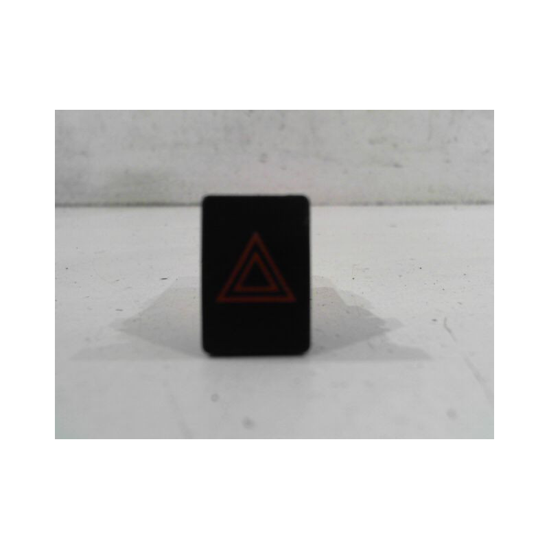 BOUTON DE WARNING NISSAN QASHQAI