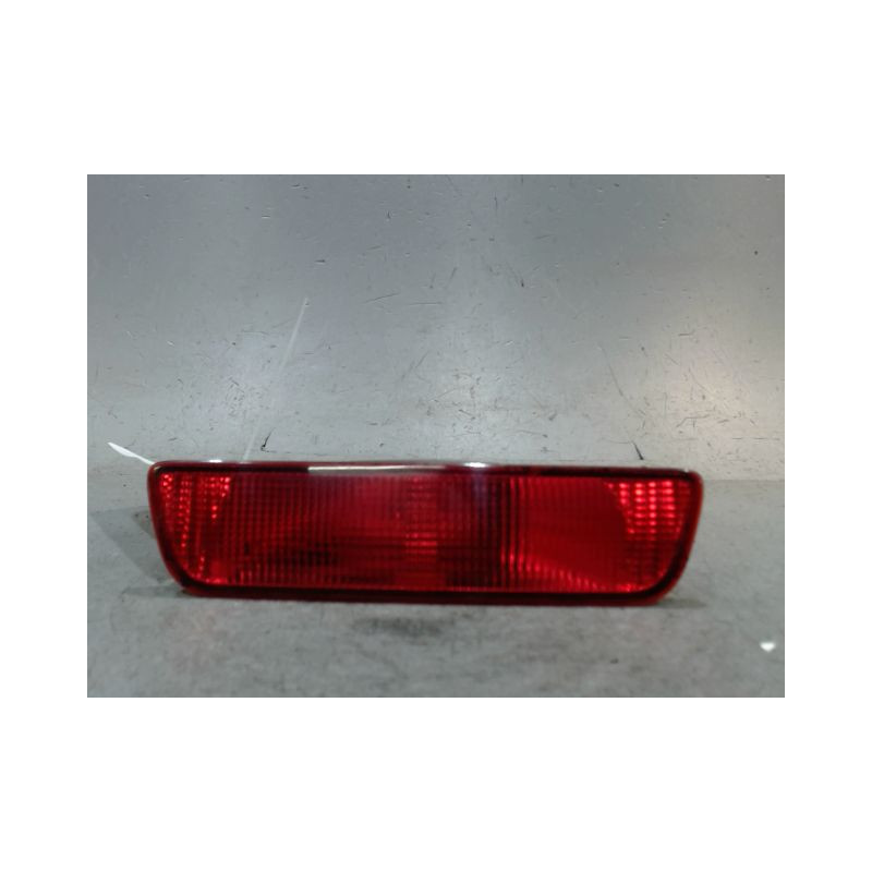 FEU BROUILLARD CENTRAL ARRIERE NISSAN QASHQAI