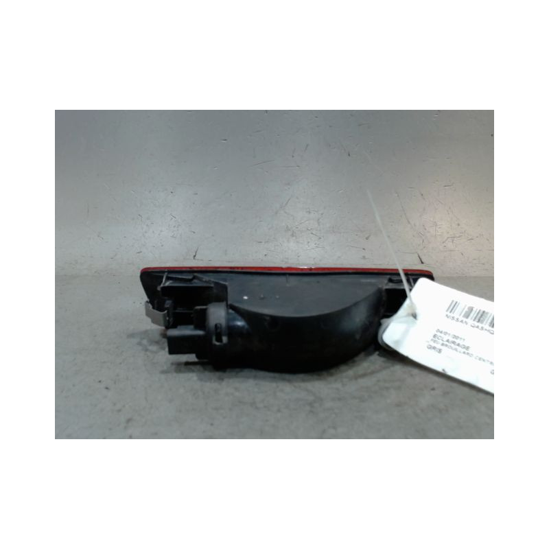 FEU BROUILLARD CENTRAL ARRIERE NISSAN QASHQAI