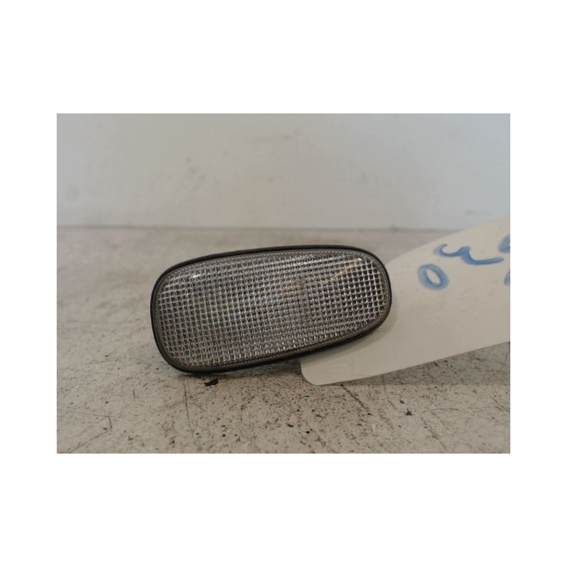 REPETITEUR AILE DROIT OPEL ZAFIRA