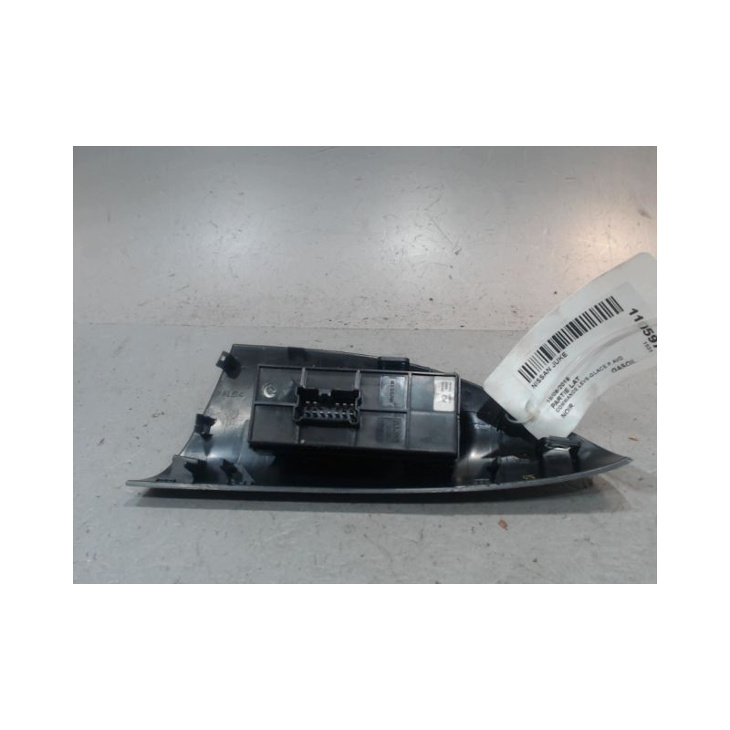 COMMANDE LEVE-GLACE PORTE AVD NISSAN JUKE