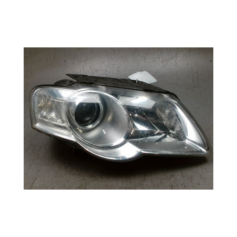 PHARE DROIT VOLKSWAGEN PASSAT SW 2005-