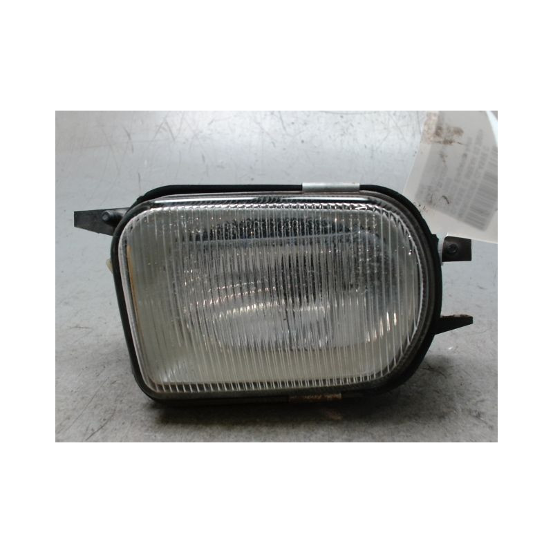 PHARE ANTIBROUILLARD AVANT GAUCHE MERCEDES CLASSE C BREAK 2001-