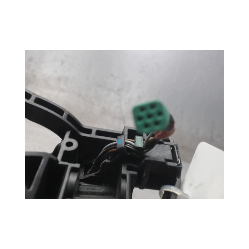 POIGNEE EXTERIEURE PORTE AVANT GAUCHE FORD KUGA