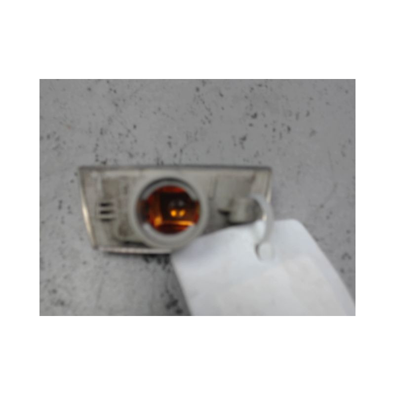 REPETITEUR AILE DROIT OPEL INSIGNIA