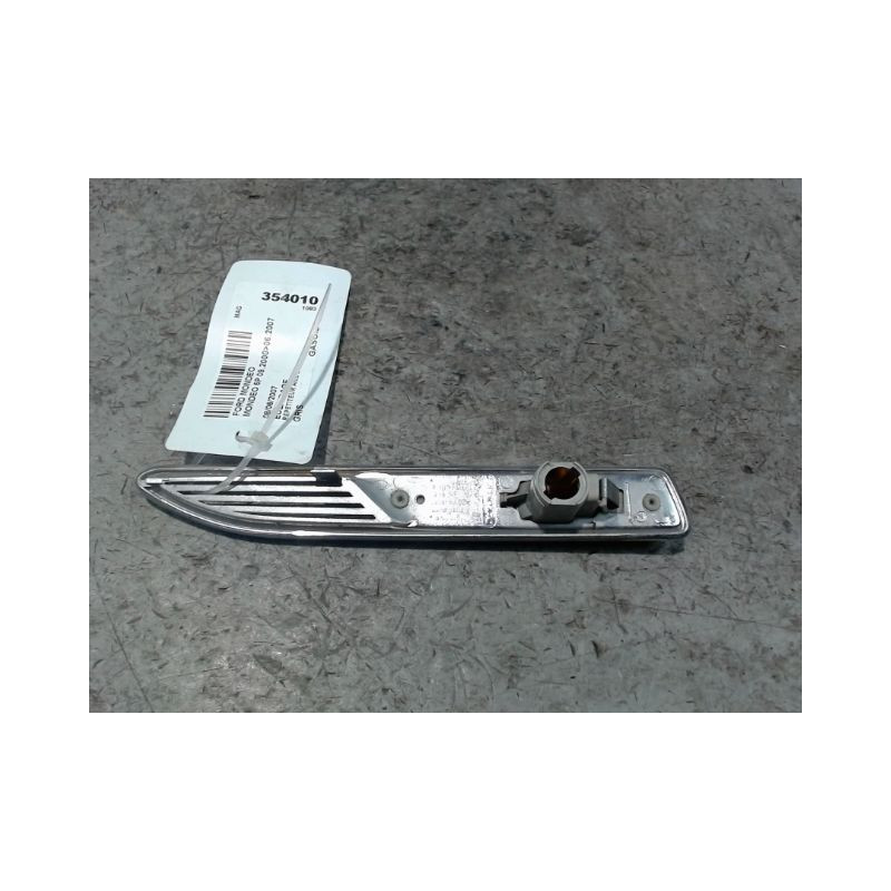 REPETITEUR AILE DROIT FORD MONDEO 2000-2007