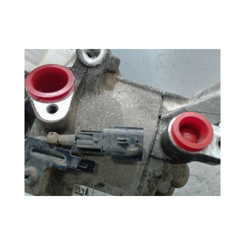 COMPRESSEUR AIR CONDITIONNE DACIA DUSTER