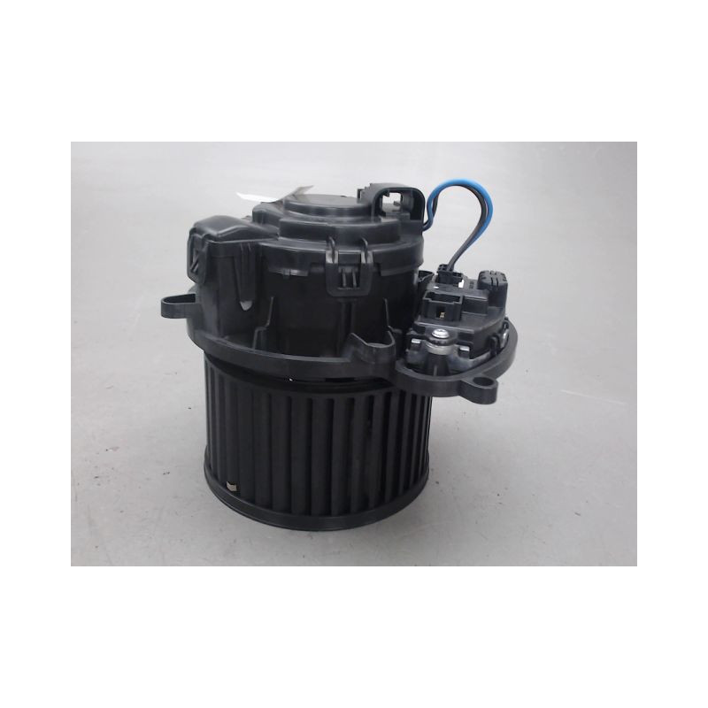MOTEUR VENTILATEUR CHAUFFAGE RENAULT MEGANE